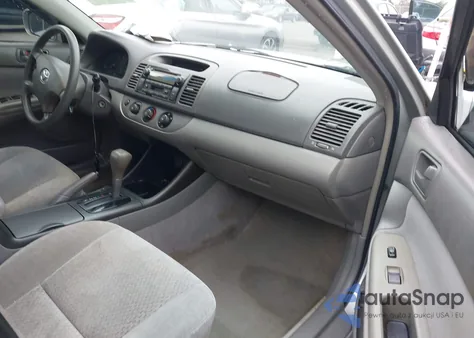 2004 Toyota Camry Le из США, поврежденный, VIN 4T1BE32K14U270293
